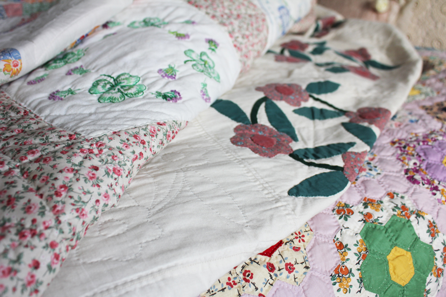 quilts pile