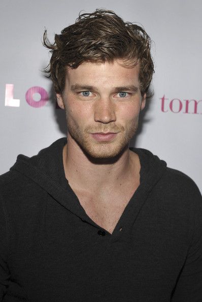 Derek Theler3