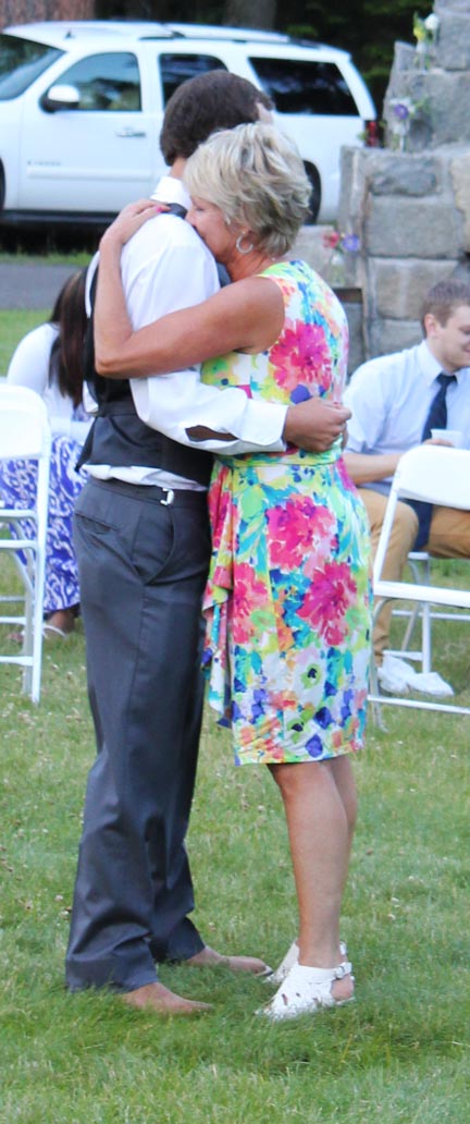 Julie and Luke dancing 3